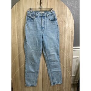 Abercrombie & Fitch The 90s Straight Ultra High Rise Curve Love Jeans Light Wash